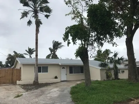 1710 SW 69th Avenue North Lauderdale FL 33068