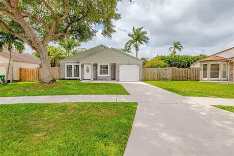 13560 SW 10th Place Davie FL 33325