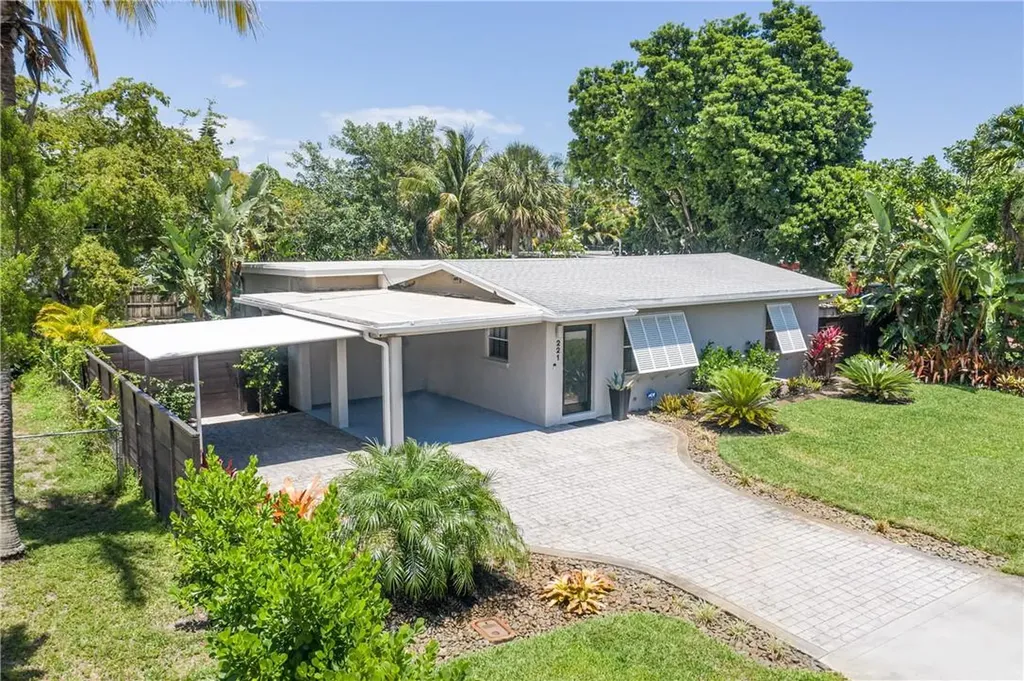 221 NW 35th Court Oakland Park FL 33309