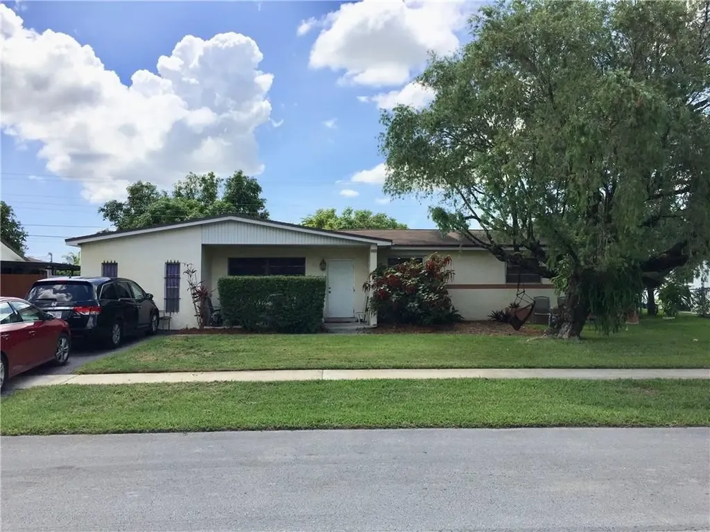 321 SW 65th Avenue Pembroke Pines FL 33023
