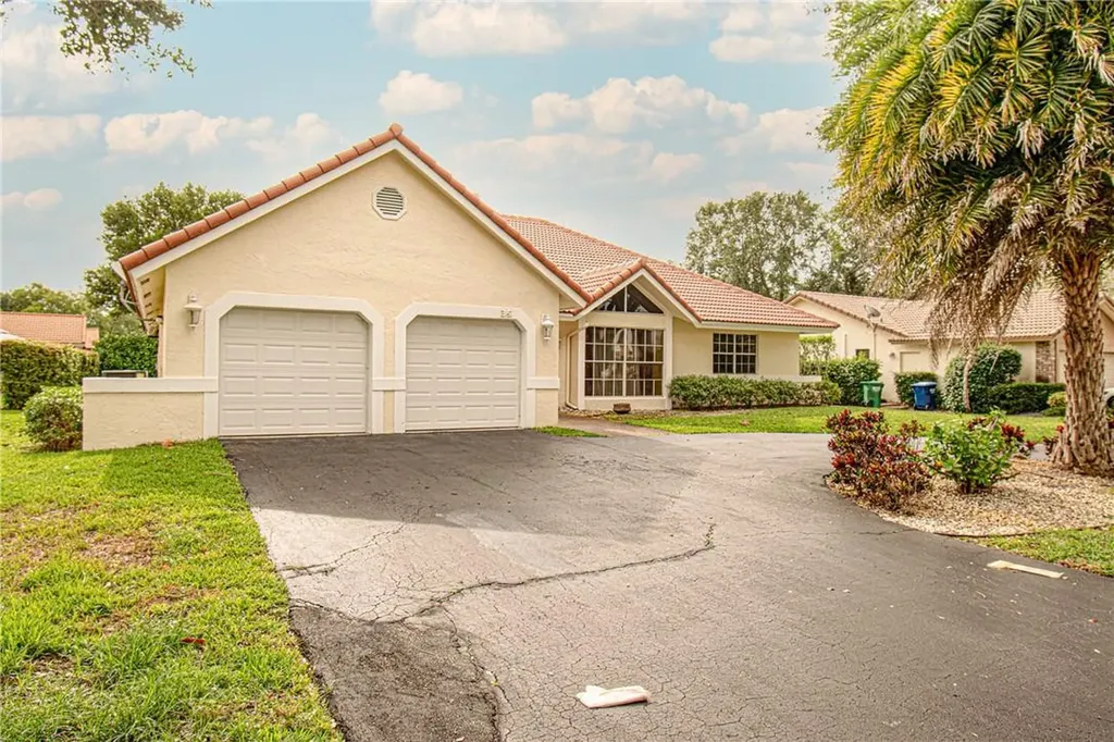 35 SW 111th Lane Coral Springs FL 33071