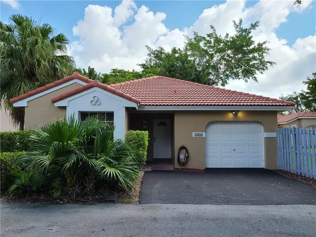 1517 Garden Road Weston FL 33326