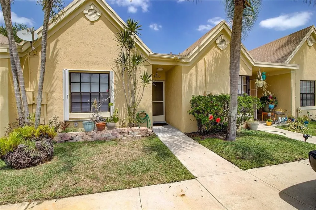 3652 NW 83rd Lane Sunrise FL 33351