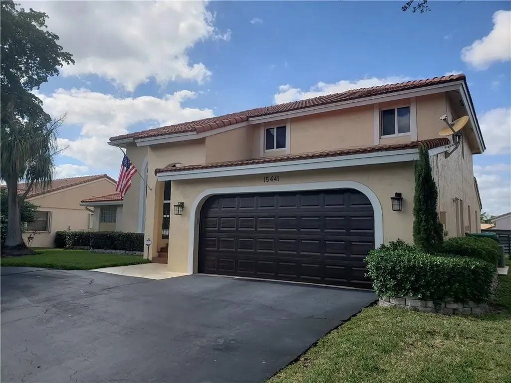 15441 Briarwood Manor Davie FL 33331