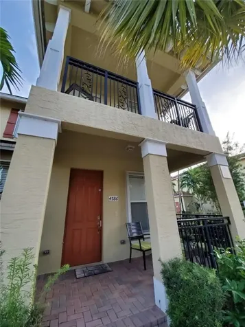 4786 Acadian Trail Coconut Creek FL 33073