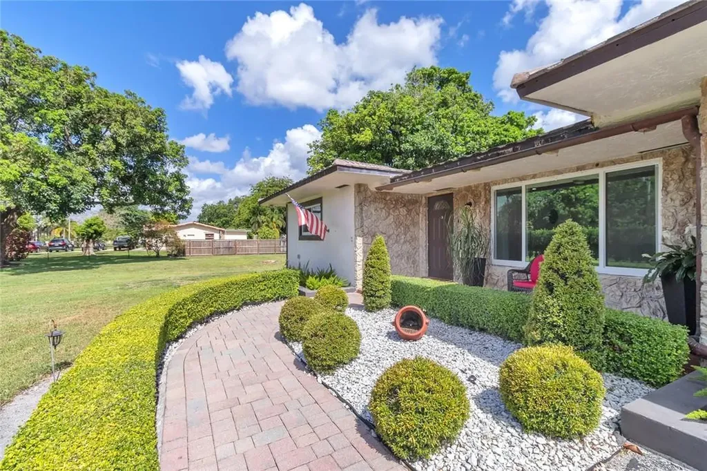 14050 SW 36th Court Davie FL 33330