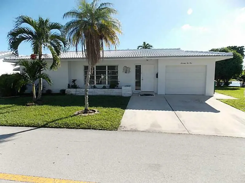 7210 NW 74th Place Tamarac FL 33321