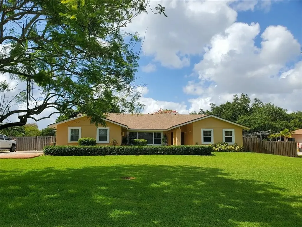13991 SW 24th Street Davie FL 33325