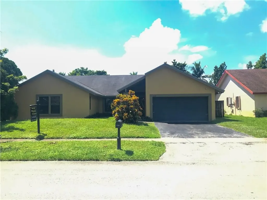 7422 NW 47th Place Lauderhill FL 33319