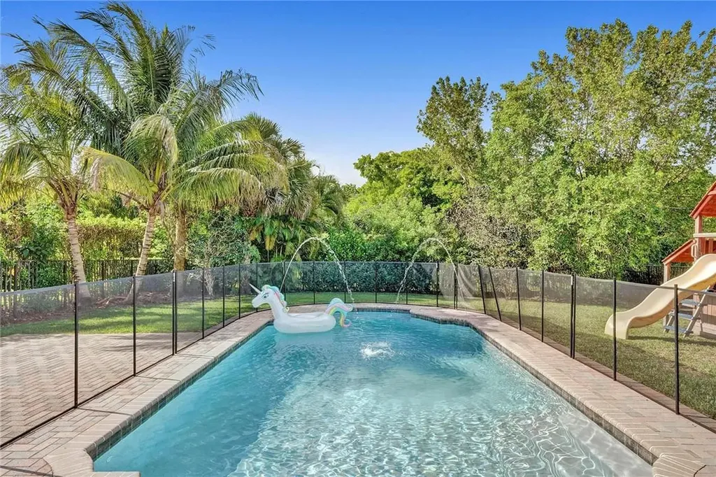 11039 NW 81st Manor Parkland FL 33076