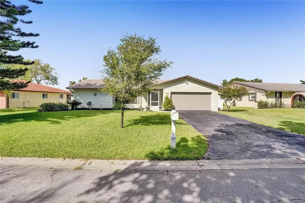 1296 NW 83rd Avenue Coral Springs FL 33071