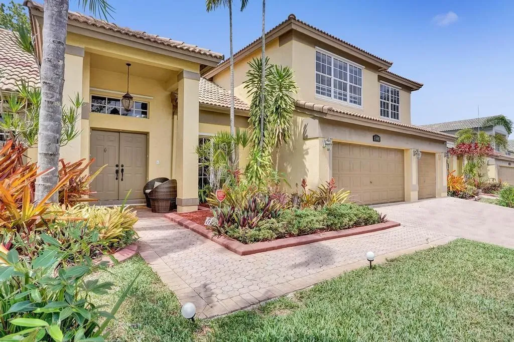 19487 NW 13th Street Pembroke Pines FL 33029