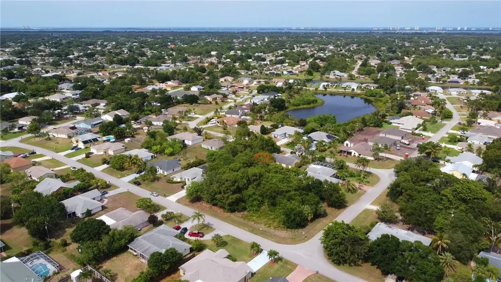 2261 SE Maize Street Port St Lucie FL 34952