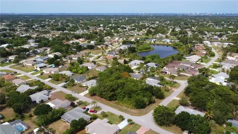 2261 SE Maize Street Port St Lucie FL 34952