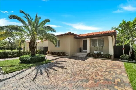 2266 SW 21st Street Miami FL 33145