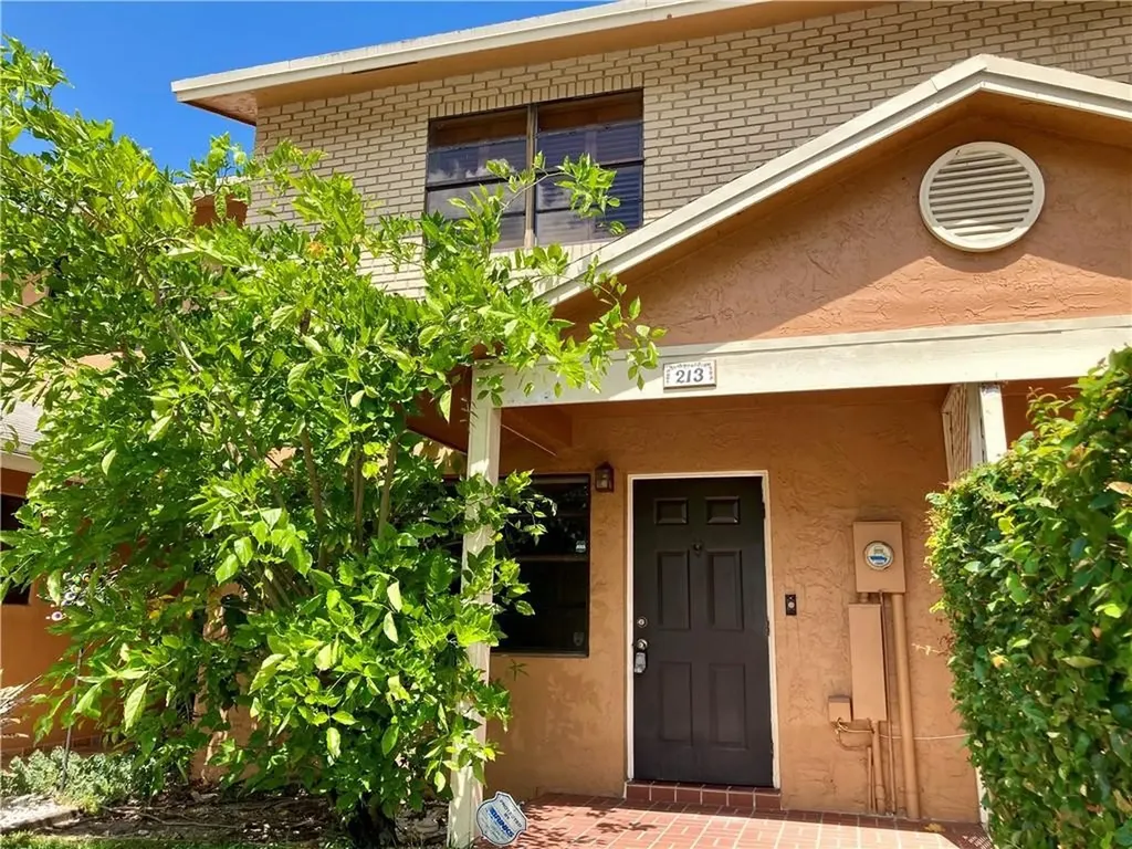 213 NW 106th Terrace Pembroke Pines FL 33026