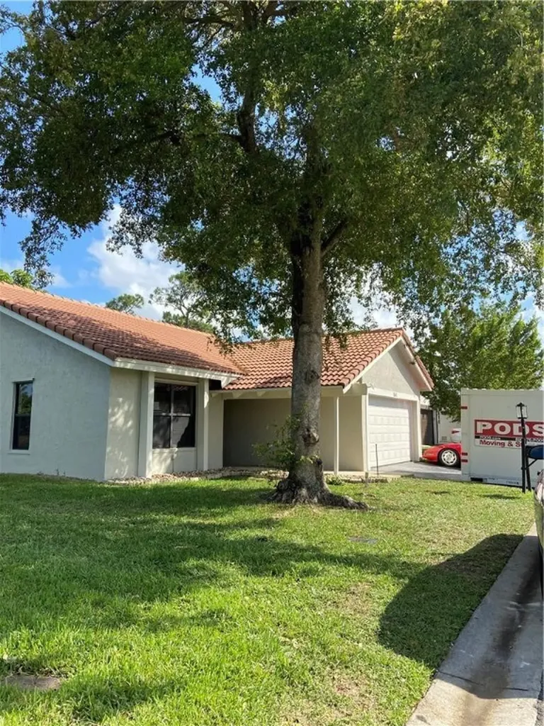 1641 Riverwood Lane Coral Springs FL 33071