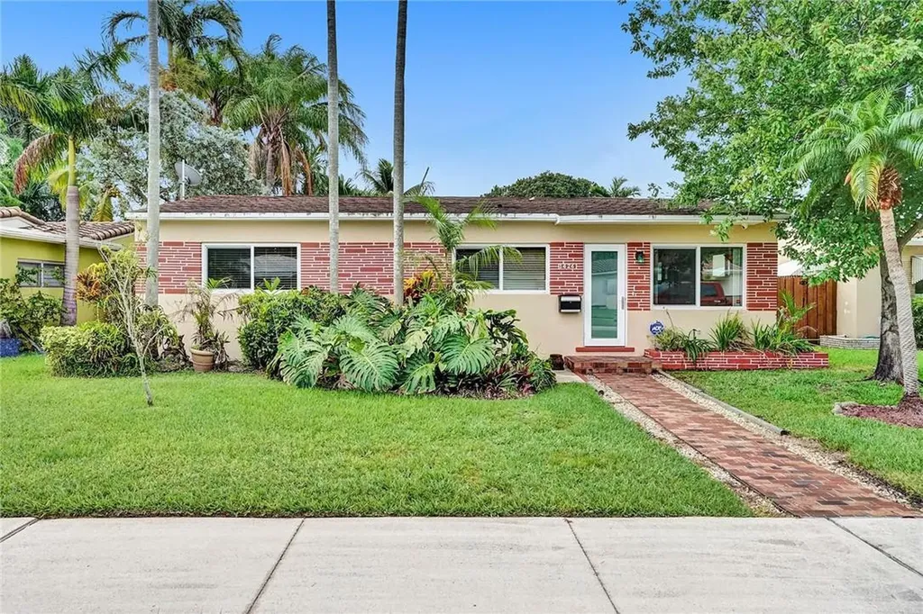 1426 Garfield Street Hollywood FL 33020