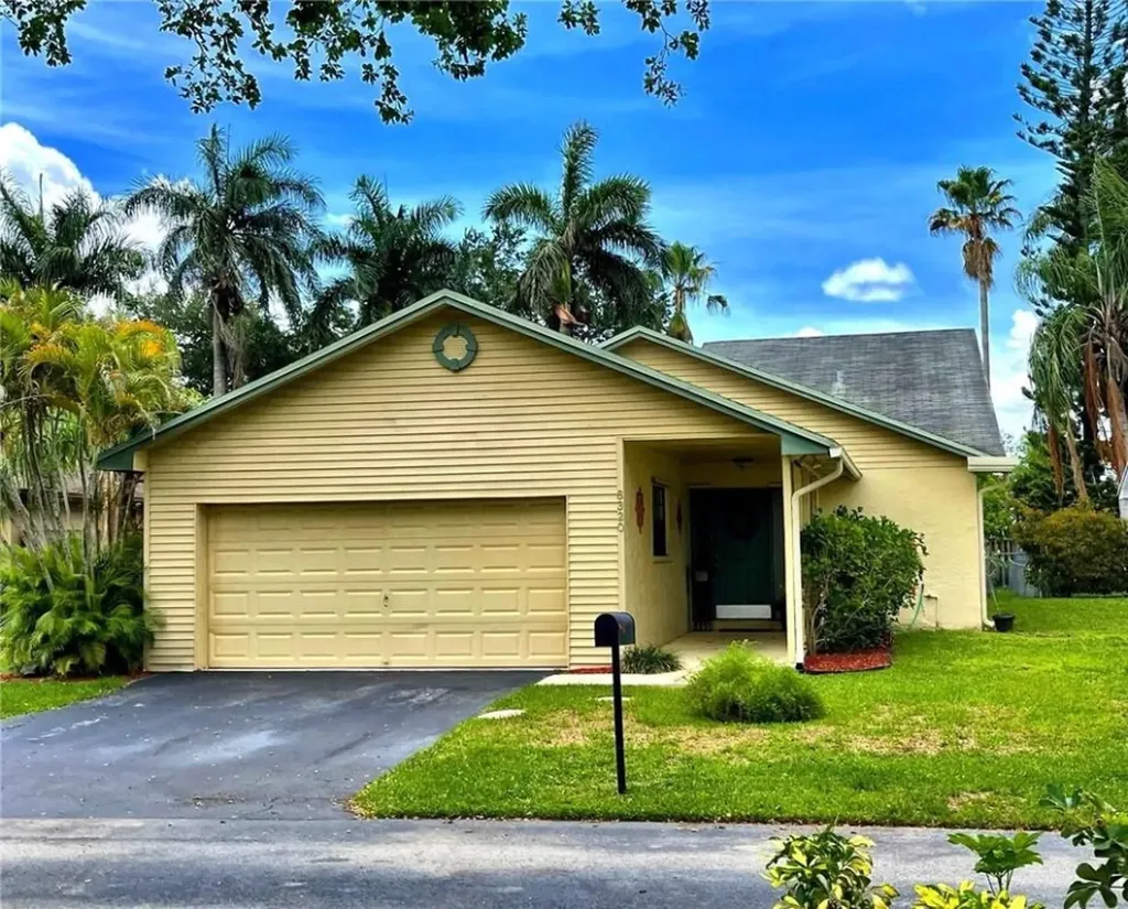 8320 SW 41st Court Davie FL 33328