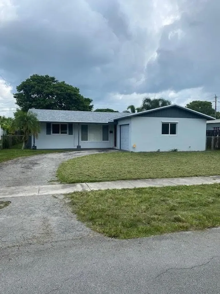 6711 Freedom Street Hollywood FL 33024