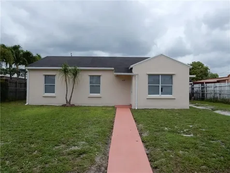 620 NE 4th Place Hialeah FL 33010