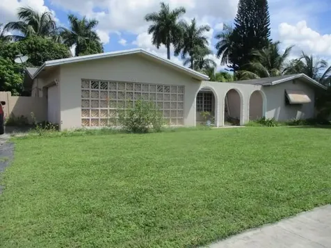 6651 NW 9th Street Plantation FL 33317