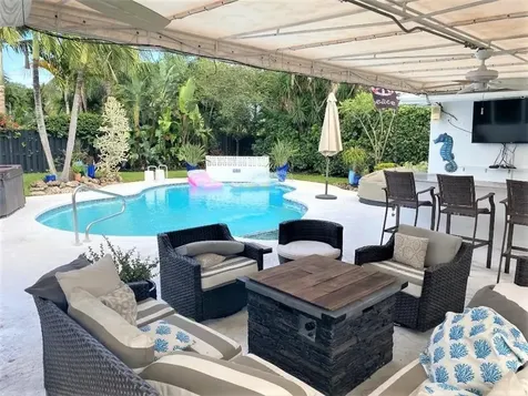 340 NW 37th Street Oakland Park FL 33309