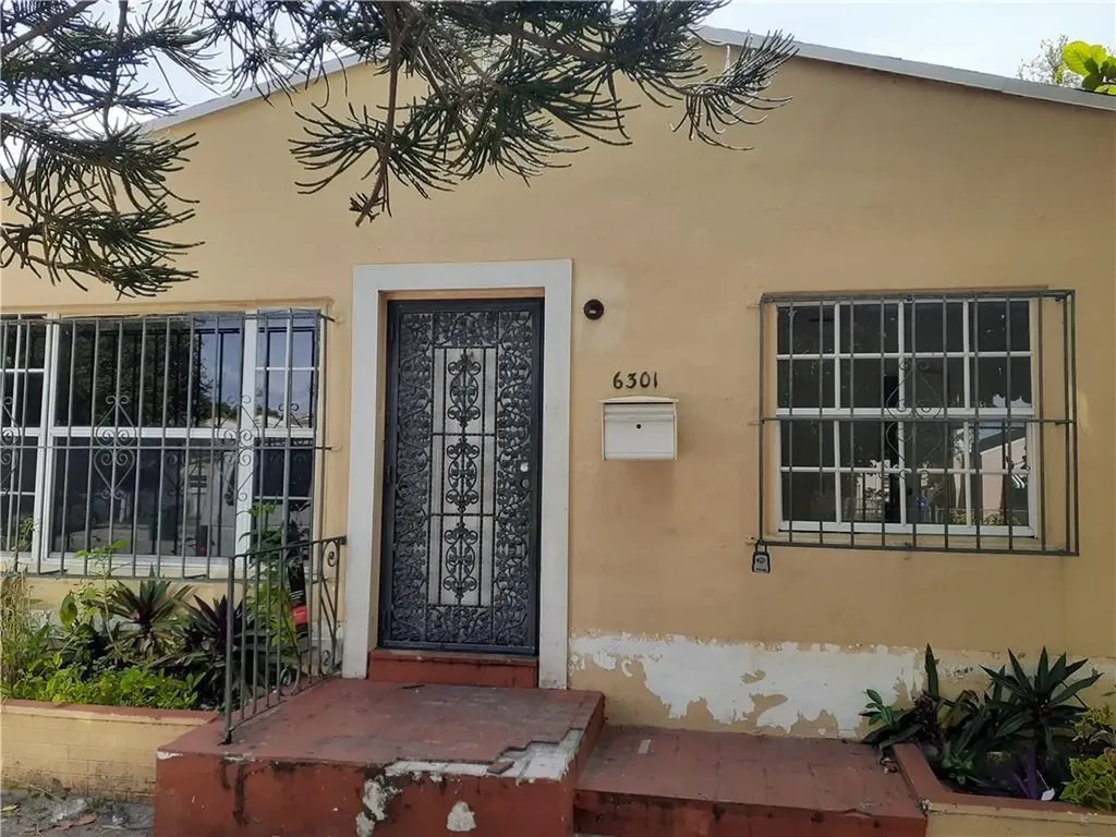 6301 NW Miami Place Miami FL 33150