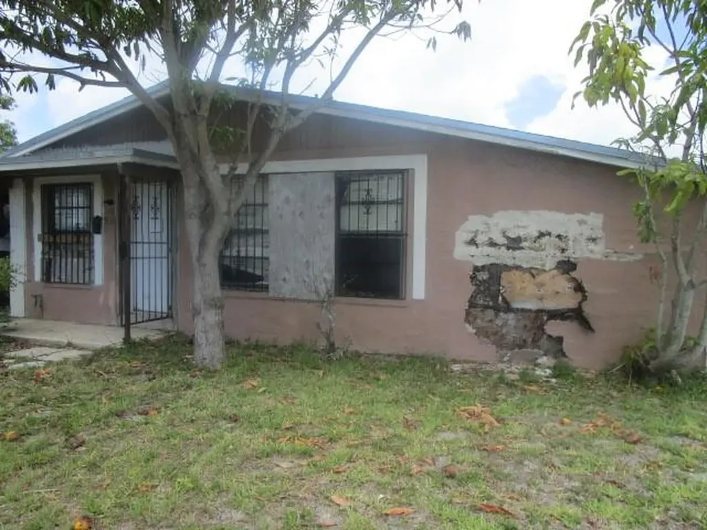 561 NW 18th Street Pompano Beach FL 33060