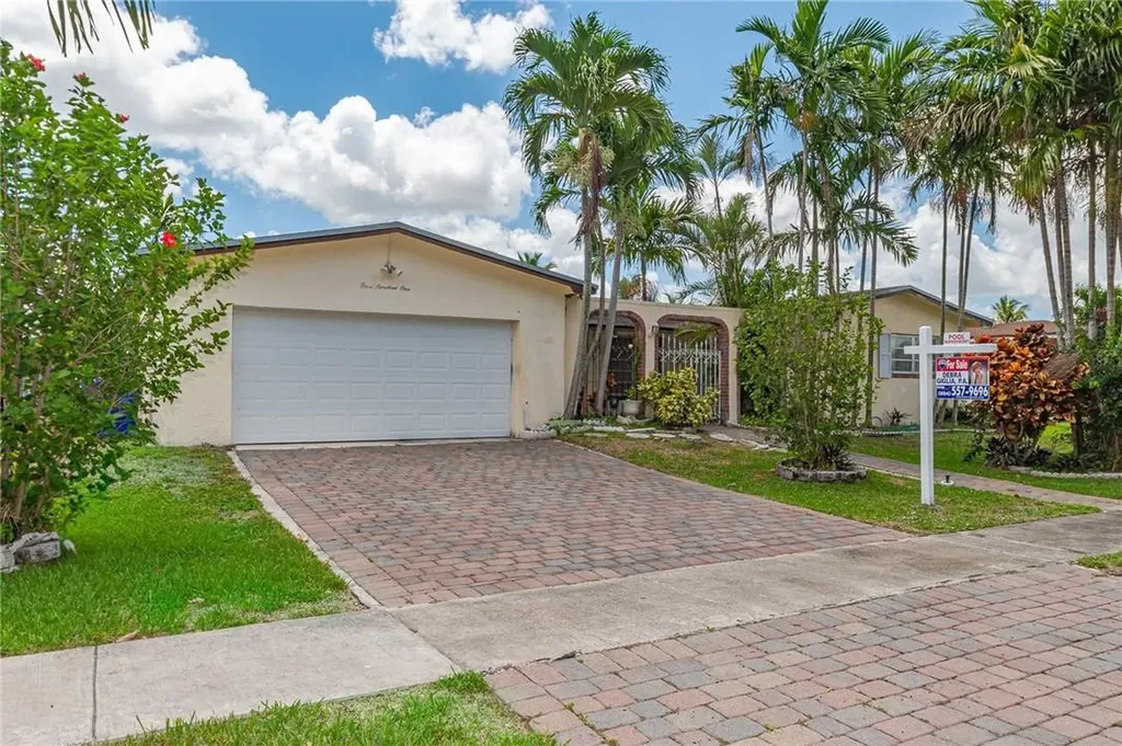 401 NW 96th Avenue Pembroke Pines FL 33024