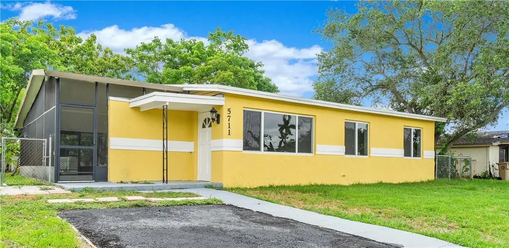 5711 SW 38th Street Davie FL 33314