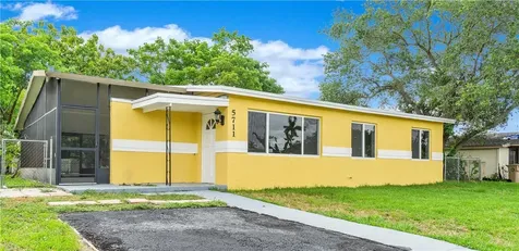 5711 SW 38th Street Davie FL 33314