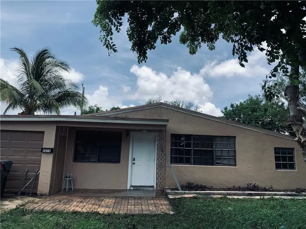 6870 Freedom Street Hollywood FL 33024