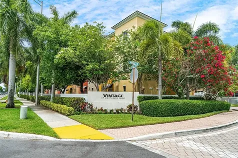2367 Vintage Drive Lighthouse Point FL 33064