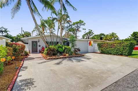 1586 NE 36th Street Oakland Park FL 33334