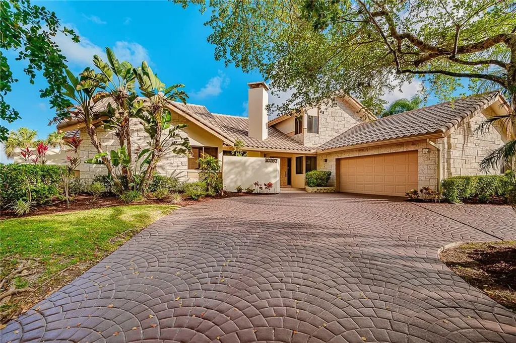 10267 Vestal Manor Coral Springs FL 33071