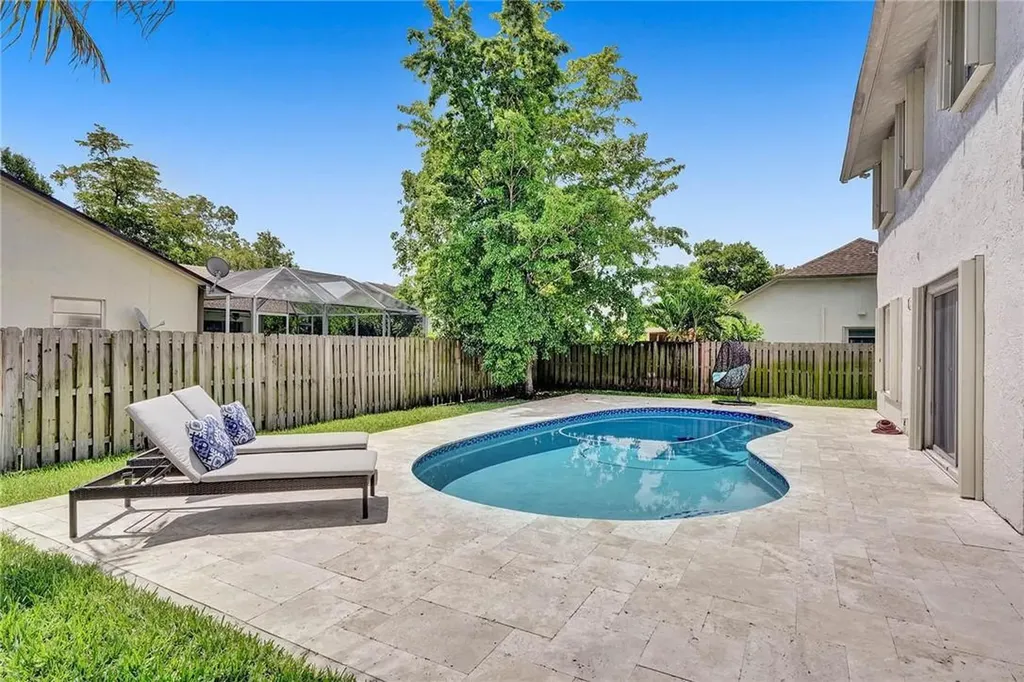 286 NW 79th Avenue Plantation FL 33324