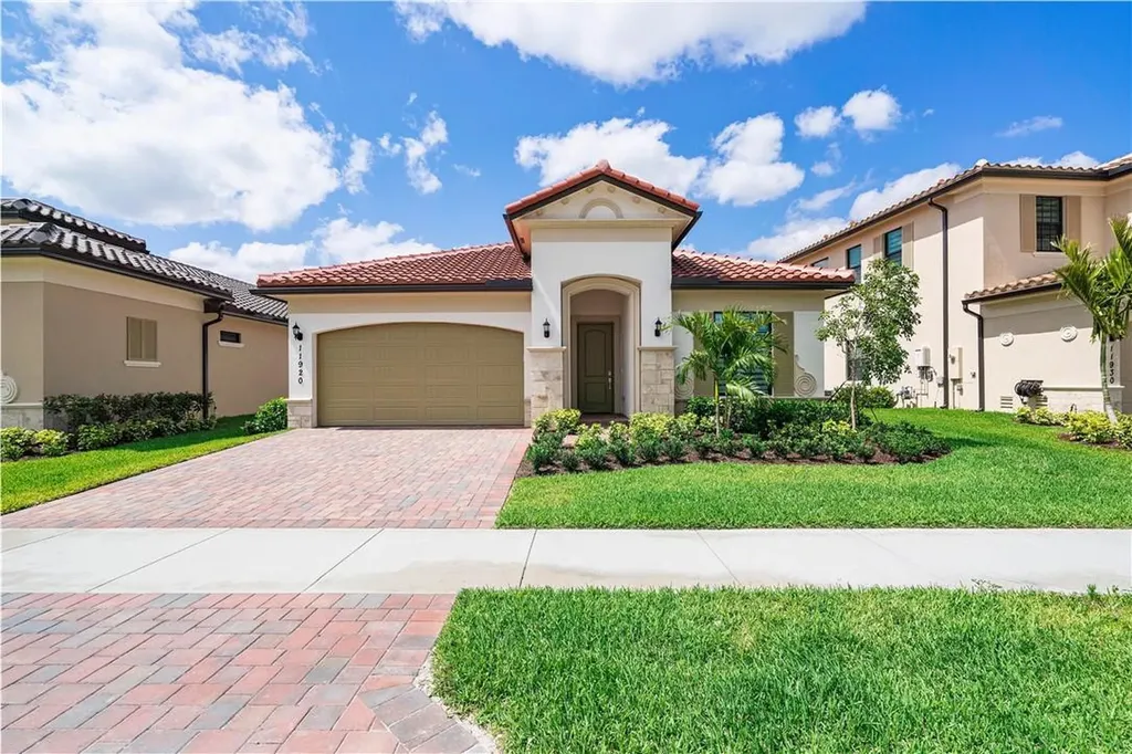 11920 N Baypoint Circle Parkland FL 33076