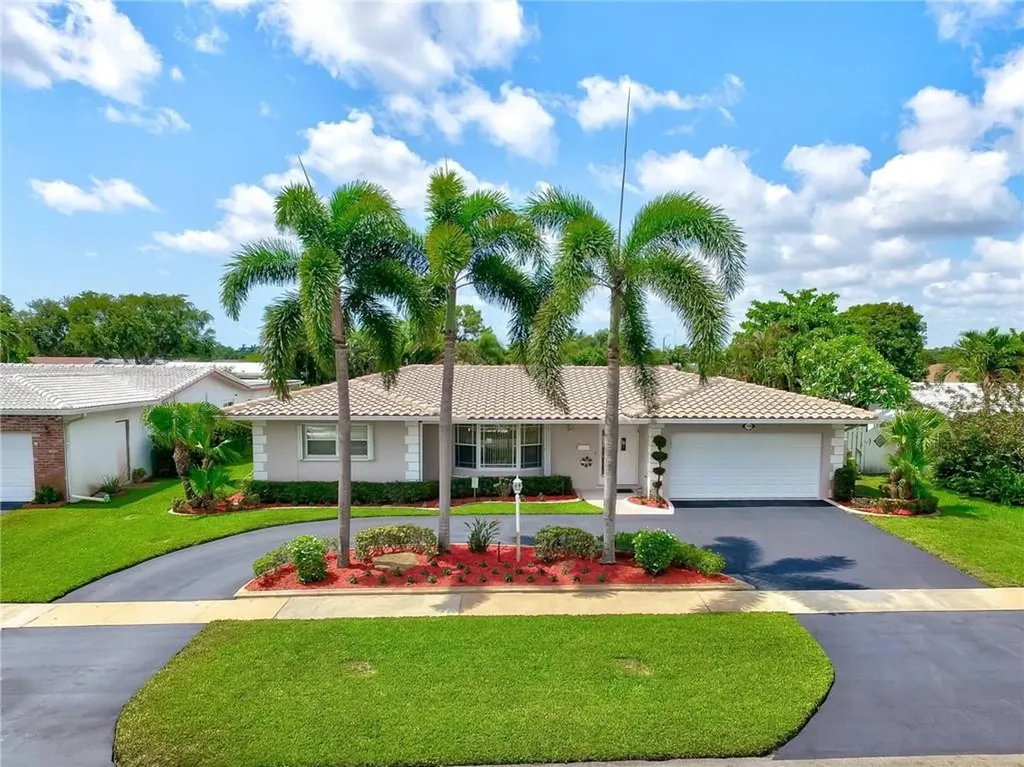 5400 Cleveland Street Hollywood FL 33021