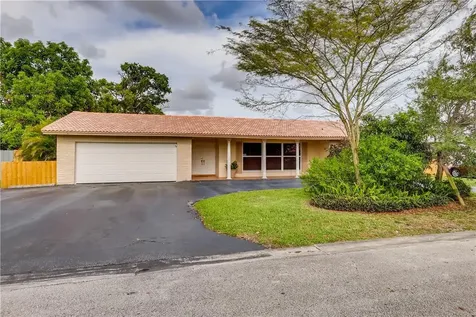 3761 NW 104th Avenue Coral Springs FL 33065