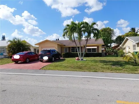 7203 NW 76th Street Tamarac FL 33321