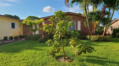 6731 SW 7th Court North Lauderdale FL 33068