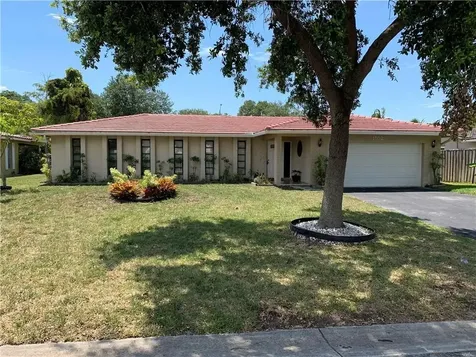 1552 NW 85th Drive Coral Springs FL 33071