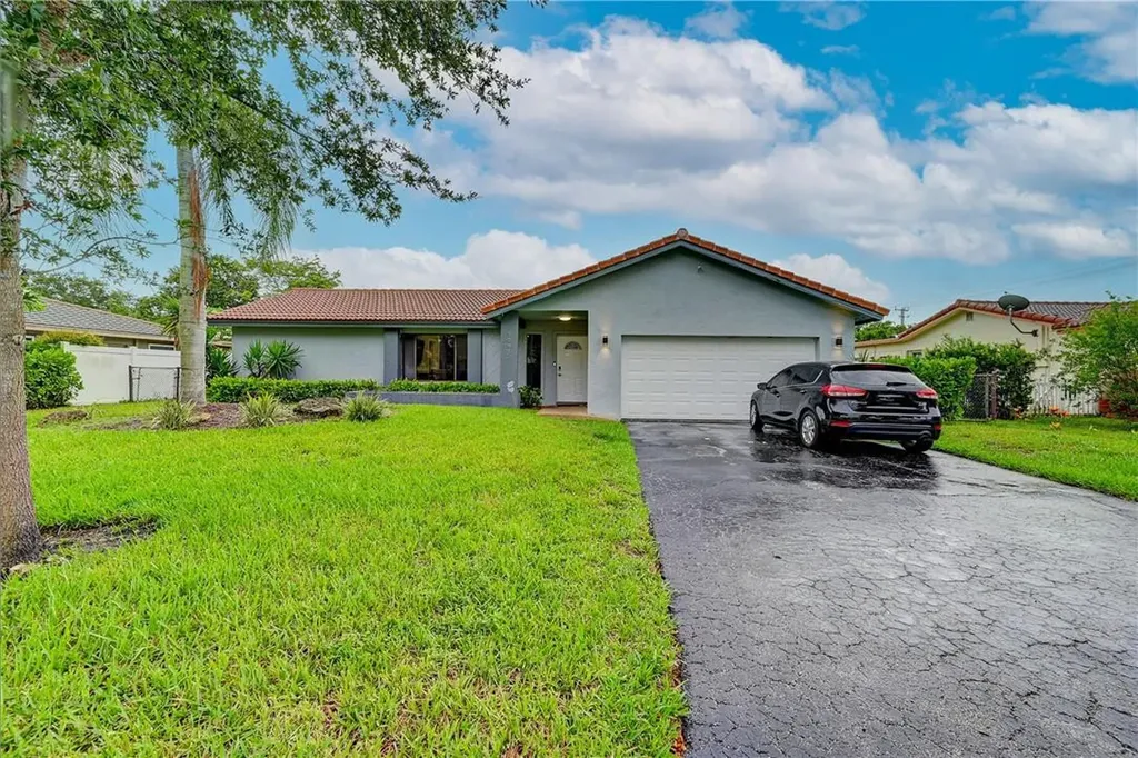 10912 NW 41st Drive Coral Springs FL 33065