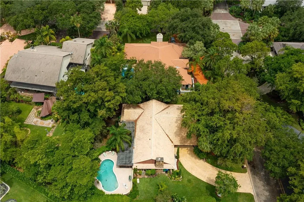10209 Vestal Court Coral Springs FL 33071