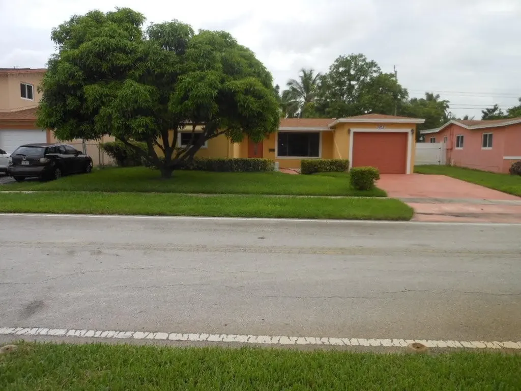 3953 NW 35th Terrace Lauderdale Lakes FL 33309