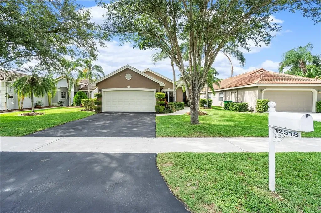 12515 SW 7th Place Davie FL 33325