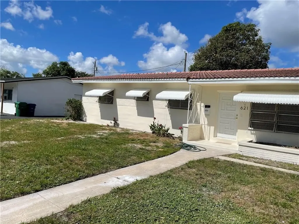 621 NW 37th Avenue Lauderhill FL 33311