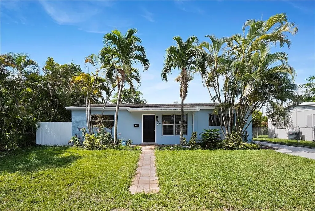 7240 Cleveland Street Hollywood FL 33024