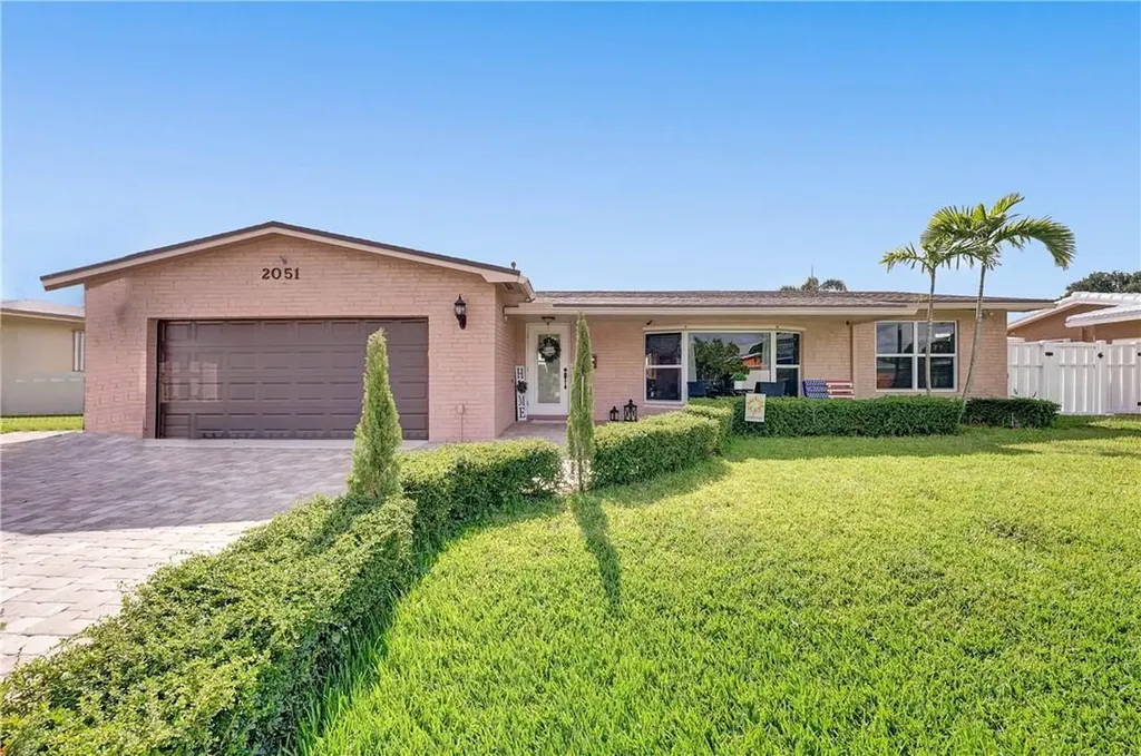2051 NW 84th Terrace Pembroke Pines FL 33024